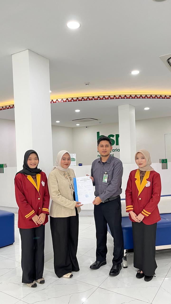 Teknokrat Student Permaning Self-Intern at KC Bandau Bank