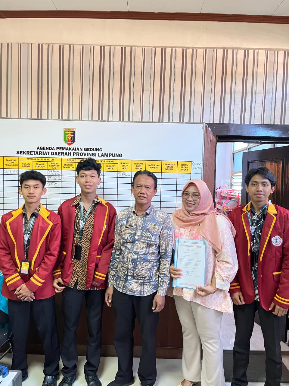 Freelance Intern Student at the Lampung Province Public Bureau