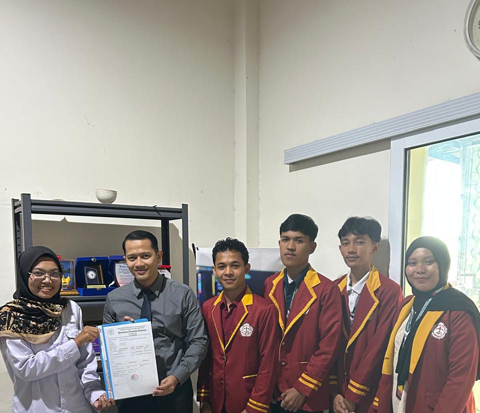 Student of Intern Teknokrat in Newus Technology to Increase Comtension in Industrial
