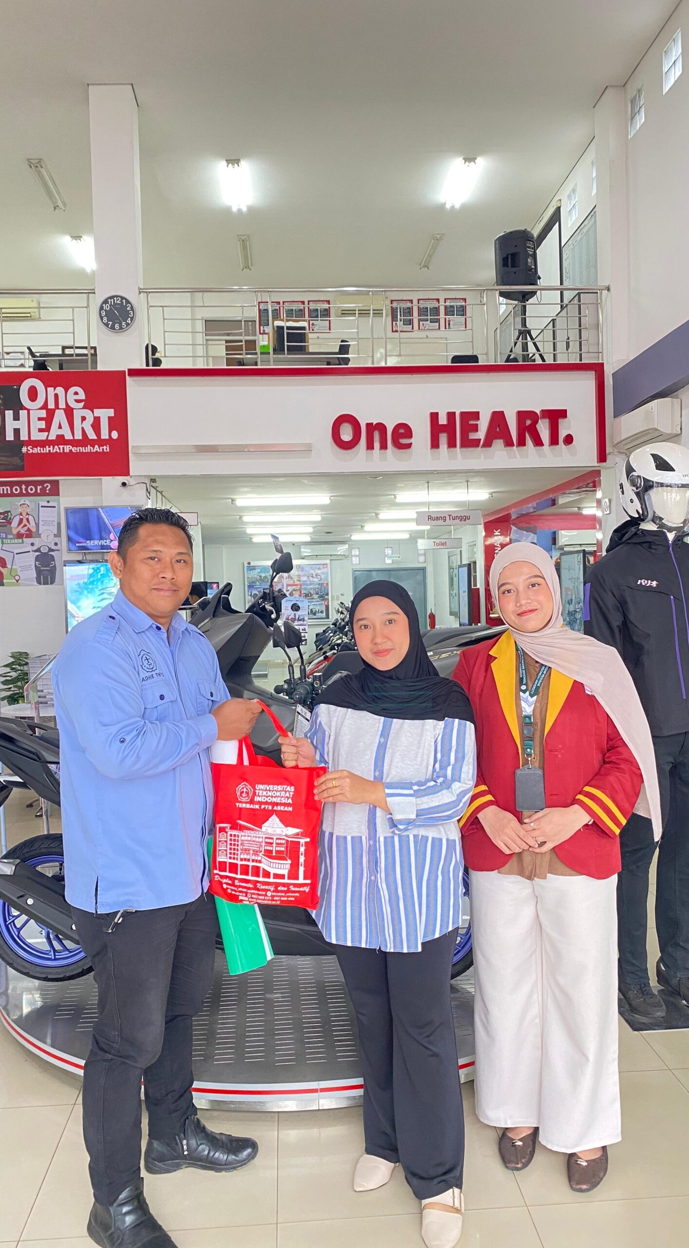 TCTC Universitas Teknokrat Indonesia Laksanakan Penjemputan Mahasiswa PKL di Astra Motor Natar