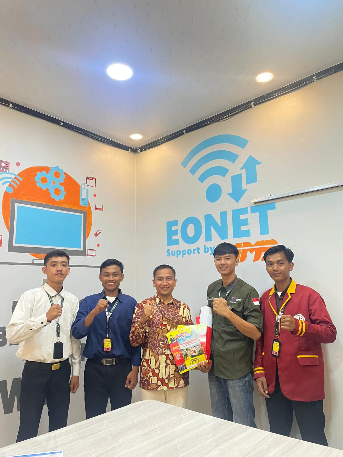 TCTC Universitas Teknokrat Indonesia Laksanakan Penjemputan Mahasiswa PKL di EONET
